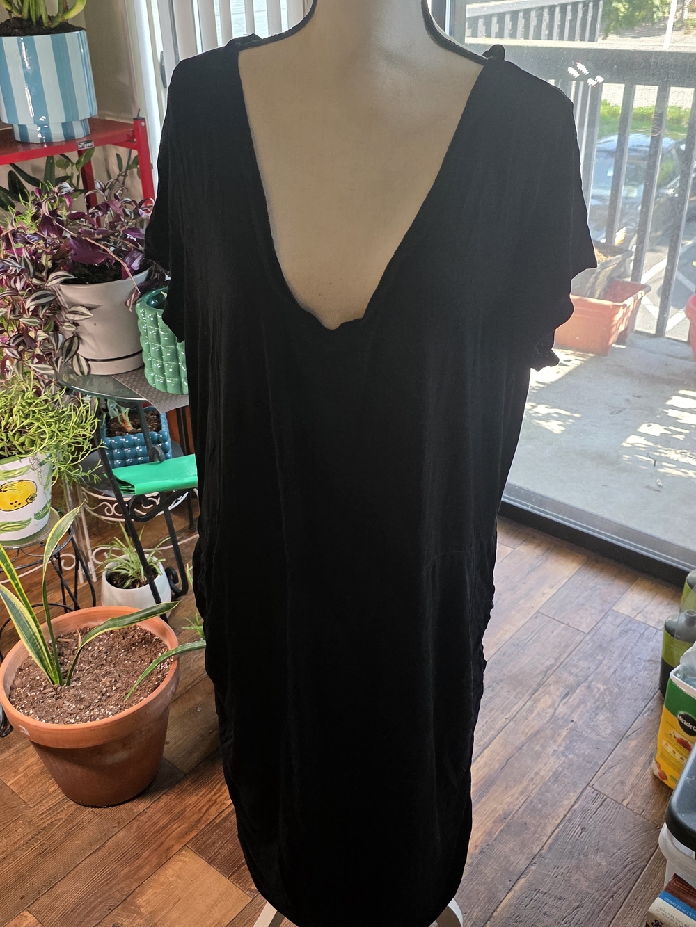 Wendy Williams Black Midi Dress With Side Ruching